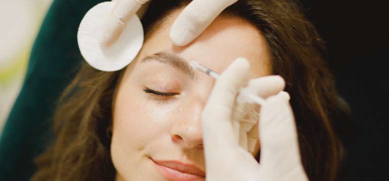 Aplikácia botulotoxínu v Little Clinic
