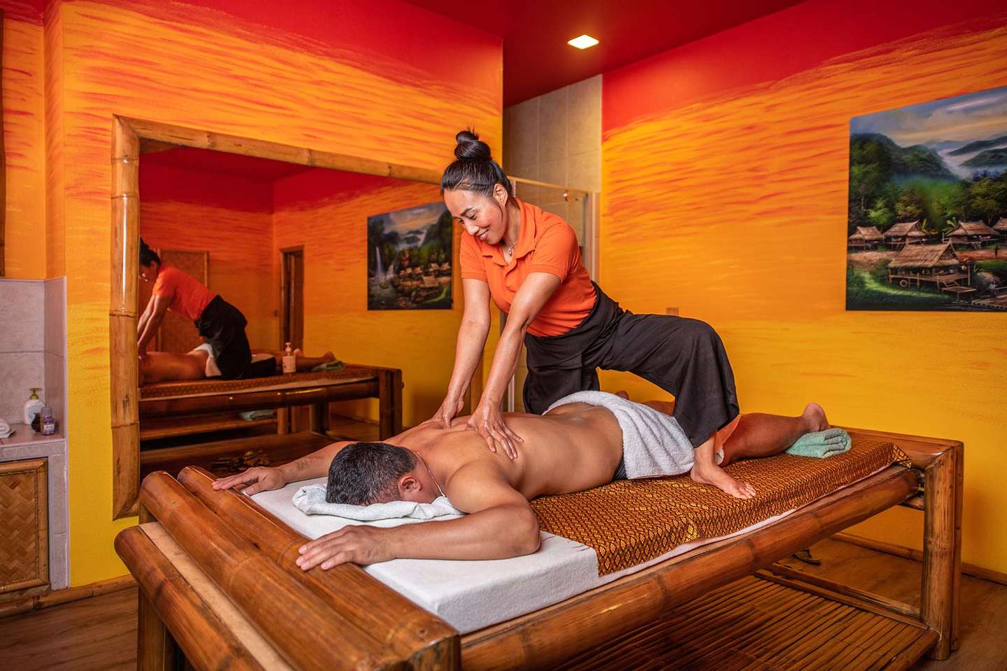 Exkluzívna thajská olejová masáž v jednom z najobľúbenejších salónov v centre mesta