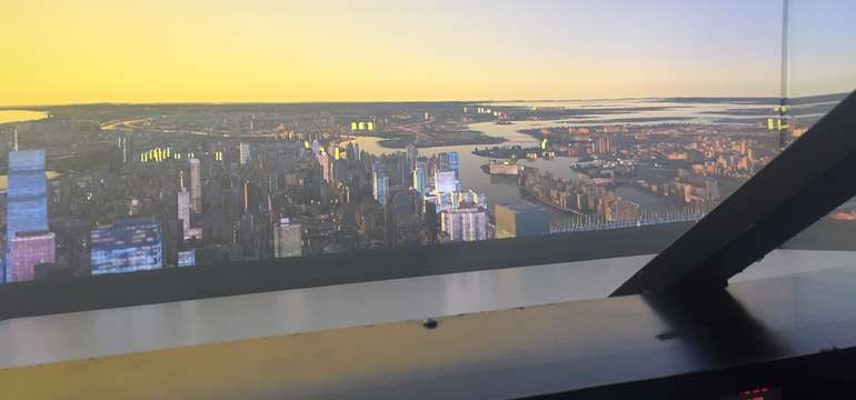 Exkluzívny zážitok New Yorku z kokpitu Piper Seneca