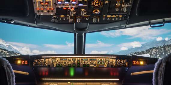 Let na realistickom leteckom simulátore B738-M v Leteckom tréningovom centre v Poprade/Poprad