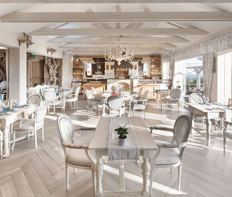 Reštaurácie Boutique Hotela Zlatý Kľúčik – Cle D`Or a Frenchie Terrasse s luxusným interiérom