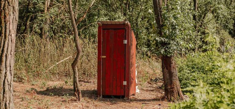 Bunker B - suché WC (vzdialené 20 m)