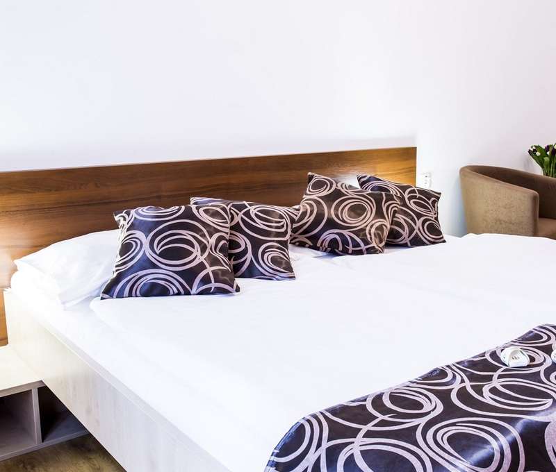Hotel Granit Piešťany - kúpeľný ústav F. E. Scherera - izba