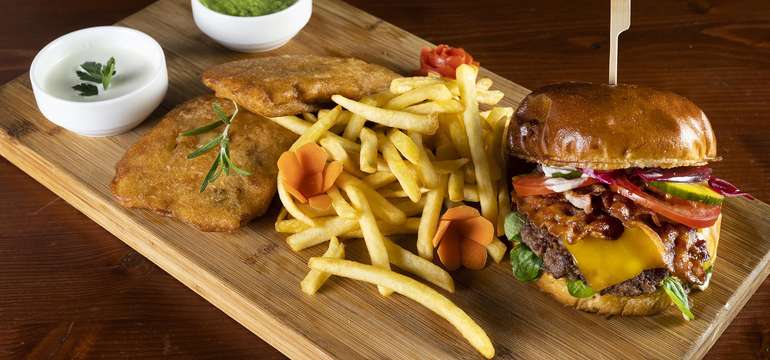Burger a pivné Fish and Chips 