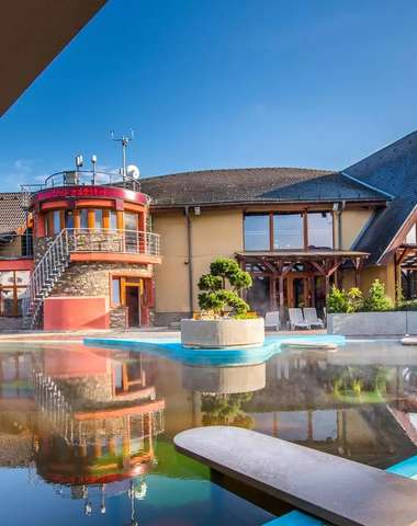 Aquapark v Bešeňovej je vzdialený iba 1,3 km od ubytovania
