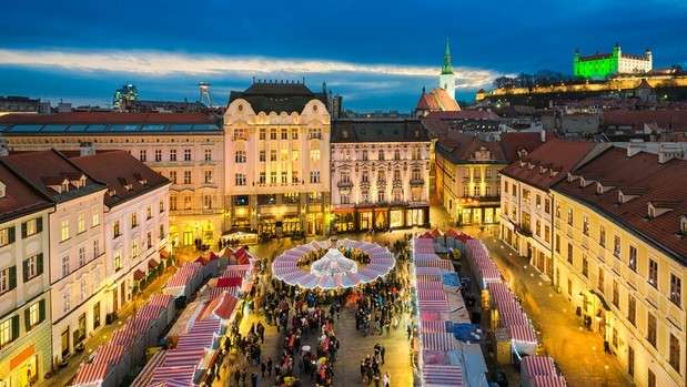 vianocne trhy bratislava