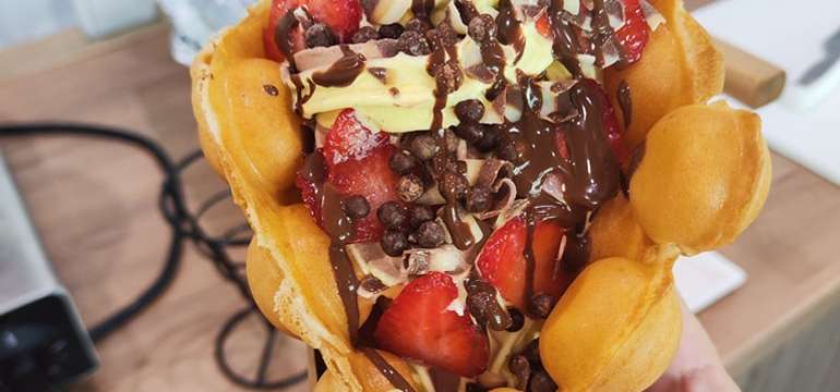 Nadýchané Bubble Waffle s prílohami podľa výberu od Mija sladké pokušenie