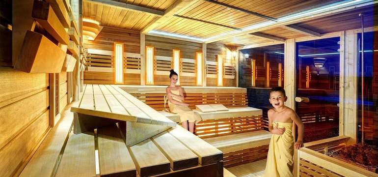 Obľúbený aquapark Tatralandia sa nachádza len 100 m od chatiek