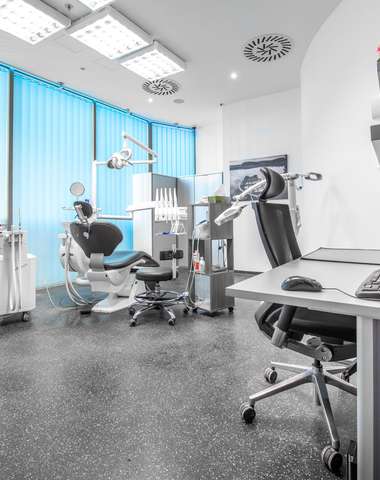 Black & White Dental Clinic