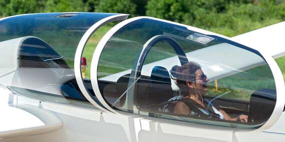 Lietať v oblakoch aj bez motora – na vetroni s možnosťou pilotovania/Dubová, Senica