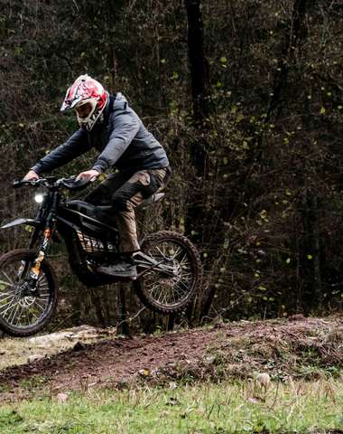Zažite neskutočnú silu elektrických motoriek KUBERG či TALARIA