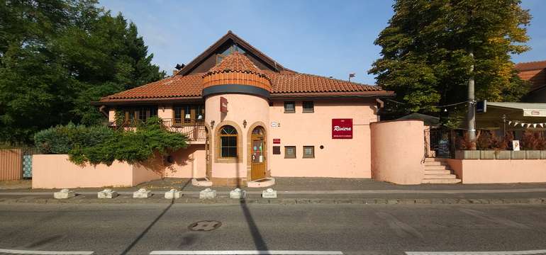 Známa Pizzeria and Garden Riviera v bratislavskej Karlovej Vsi 