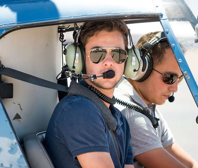 Svet z paluby vrtuľníka je ešte krajší, ako ste dúfali - let vrtuľníkom s pilotom