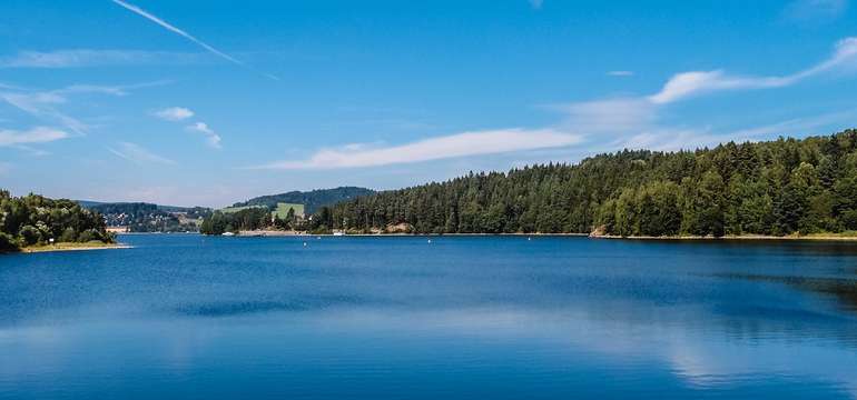 Hotel Swing přímo u Lipna v obci Černá v Pošumaví