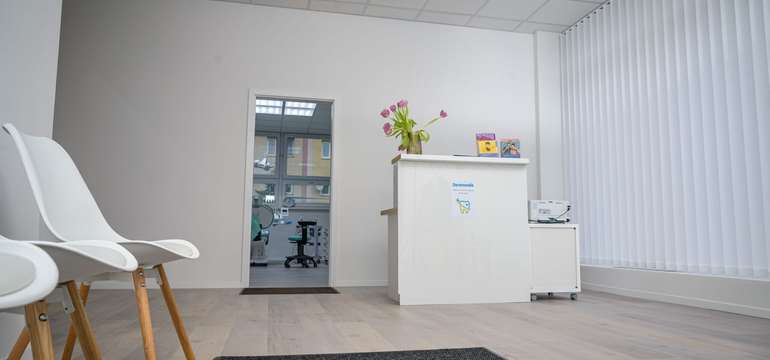 Dentálna hygiena a profesionálne bielenie na klinike Dentmedik