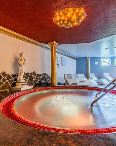 Neobmedzený vstup do wellness so saunami a jaccuzi