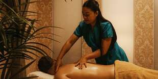 Thajská alebo aromatická olejová masáž v Thai La Flora