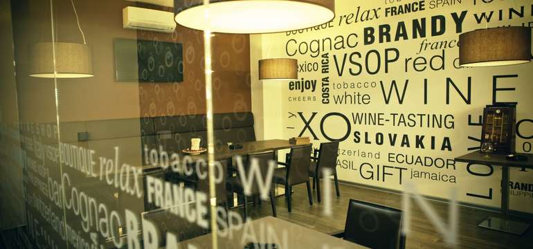 Hotel Tenis ****, Cigar bar