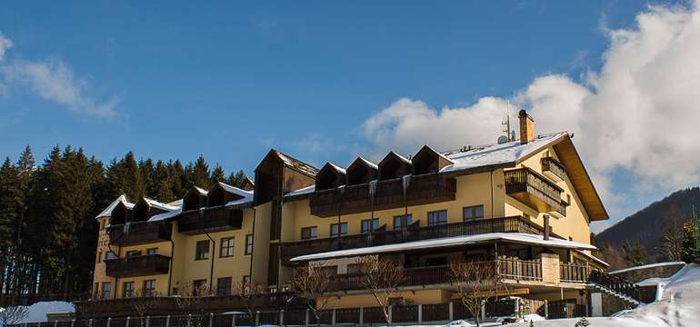 Hotel Bránica**** v zimnom období 