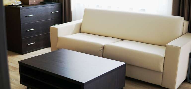 Izba Luxury je vybavená jedálenským kútikom, minibarom a LCD TV
