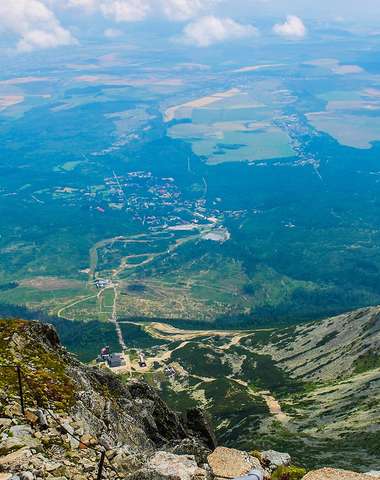 Penzion Encián stojí jen 200 m od lanovky na Lomnický štít