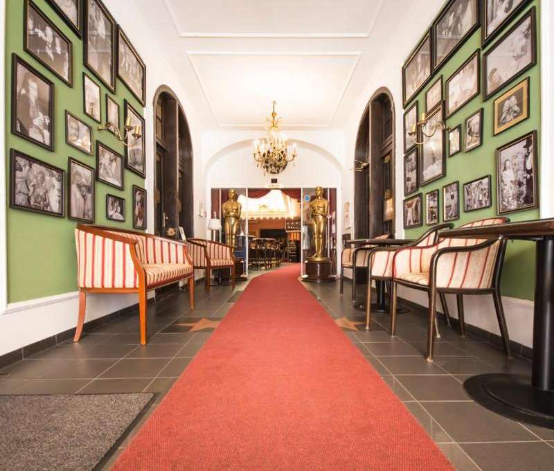 Štýlový Film Hotel v centre Bratislavy s raňajkami
