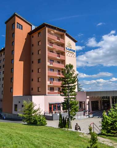 GRAND HOTEL BELLEVUE**** v centru Vysokých Tater v nadmořské výšce 1010 m