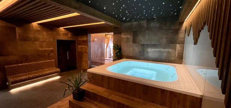 WELLNESS & SPA LESANIA 