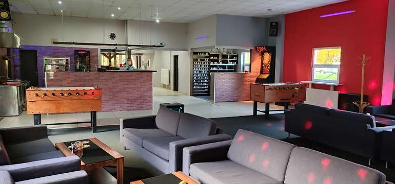 Príjemné prostredie BRICK Bar&Bowling