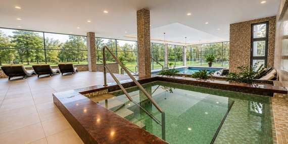 3-chodová večera pre dvoch v jedinečnom CHÂTEAU APPONY**** s wellness alebo bowlingom/Topoľčany - Oponice