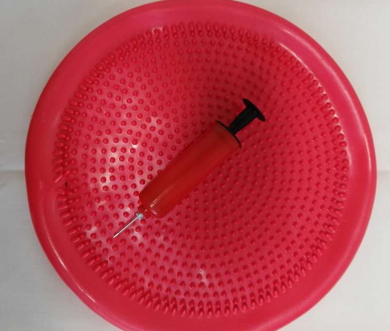 Balančný a masážny disk (33 cm) + pumpička, červená farba