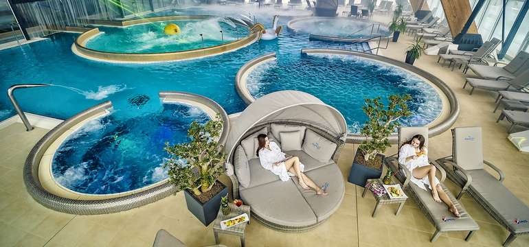 Hlavnou atrakciou AquaCity Poprad sú kryté relaxačné bazény s teplotou vody 30 - 35 °C
