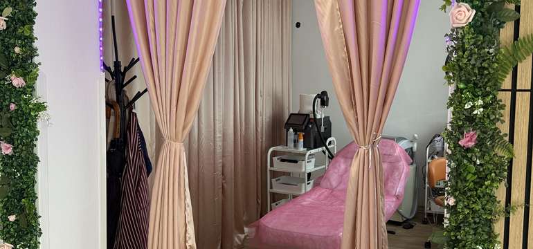 Salón sa nachádza v centre Žiliny