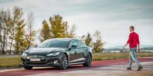 Jazda snov na Tesla Model S 100D