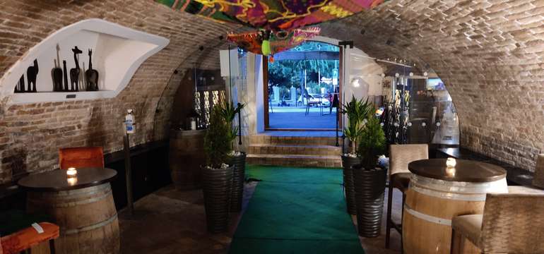 Interiér Punjabi Dhaba - Hlboká cesta