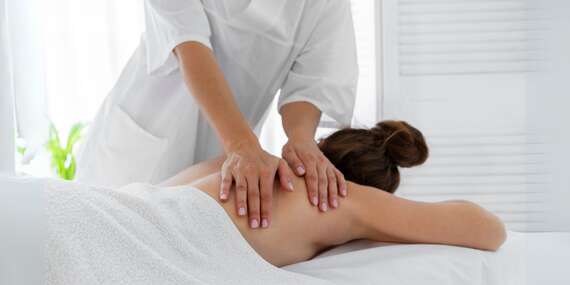 Reflexná masáž, masáž lávovými kameňmi a madoretarapia v rehabilitačnom zariadení RehaBell/Košice