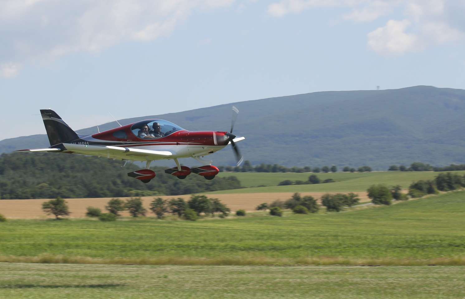 Zážitkový let na skvelom dizajnovom lietadle Bristell - aj s možnosťou pilotovania