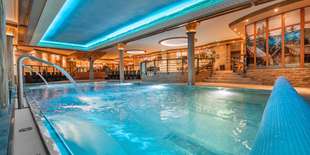 Plavecký bazén v AQUA SPORT HOTEL***