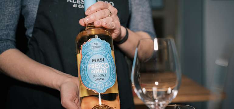 Fľaša vína podľa výberu a "Vínimka" tasting
