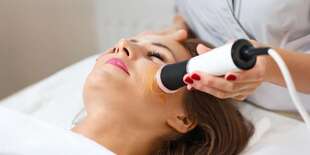 Ošetrenie pleti bohaté na zlato OxyGeneo + úprava a farbenie obočia