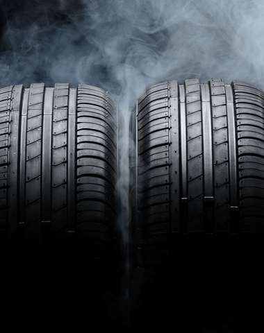 Kompletné prezutie alebo prehodenie pneumatík s materiálom v cene