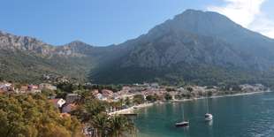 Hotel Laguna leží len 50 m od okruhliakovej pláže