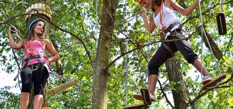 Okrem vodných radovánok má Sárvár aj miesto na dobrodružstvo – v Adventure Parku