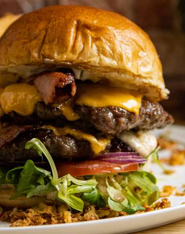 Burger plný kvalitných surovín v La Chef