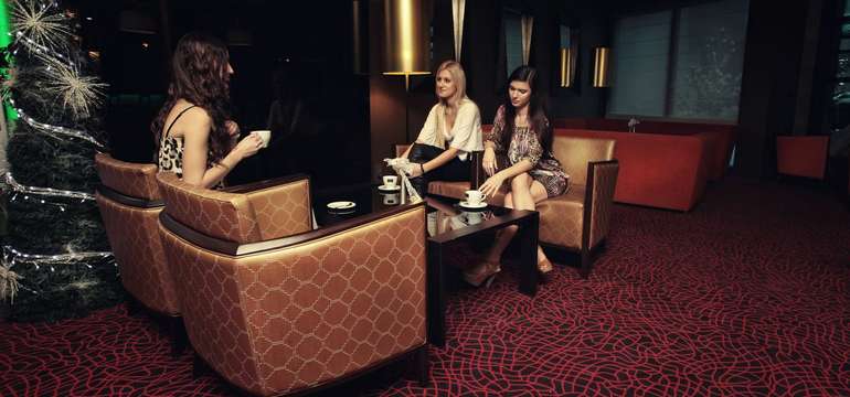 Lobby bar