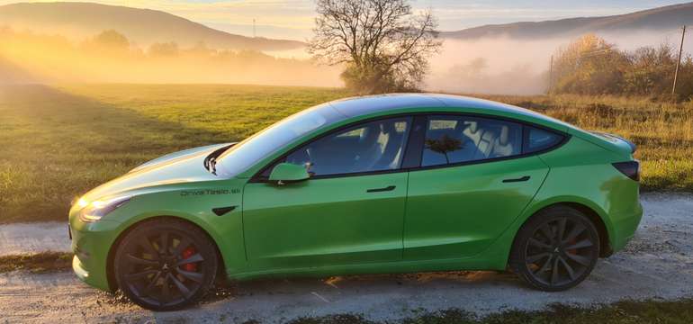 Jazda na Tesla Model 3 Performance