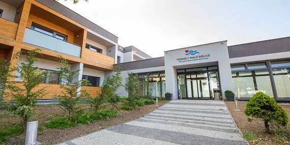 Hotel priamo v Termáloch Malé Bielice s bohatou polpenziou a neobmedzeným vstupom do bazénového komplexu/Slovensko - Malé Bielice