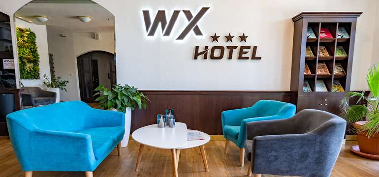 WX Hotel***