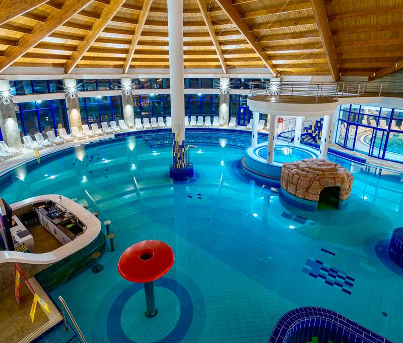 Bazénový svet v Thermal Parku Wellness Hotela Patince****