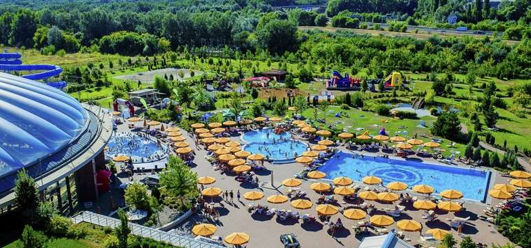 V Aquaworlde čaká na návštevníkov 19 bazénov, 11 toboganov aj sauny
